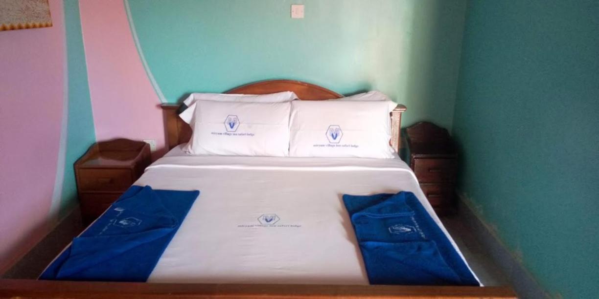 Miryams Village Inn Safari Lodge Sultan Hamud Eksteriør bilde